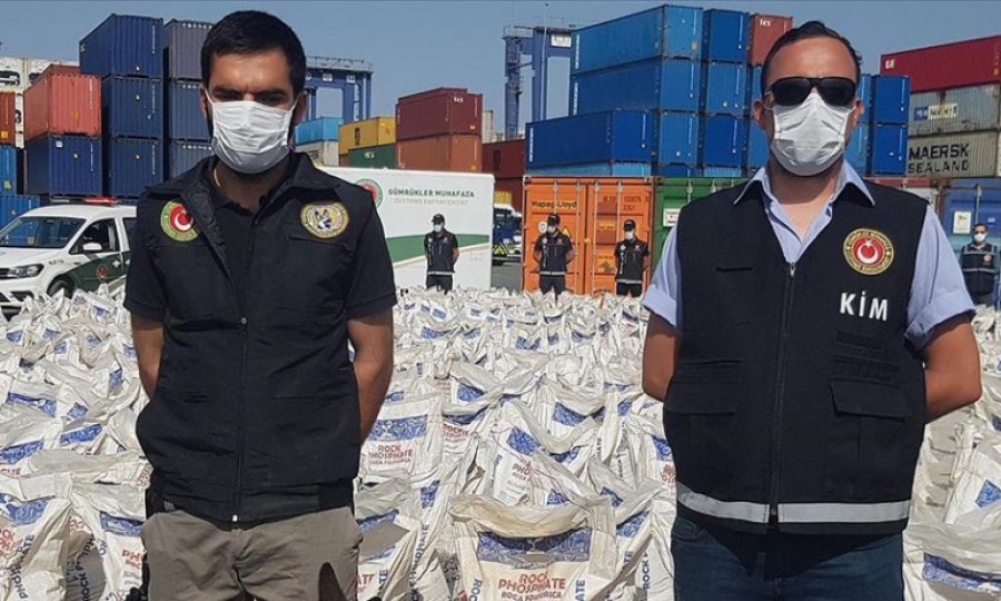 İstanbul'da gübre içine gizlenen 228 kilo 438 gram kokain ele geçirildi