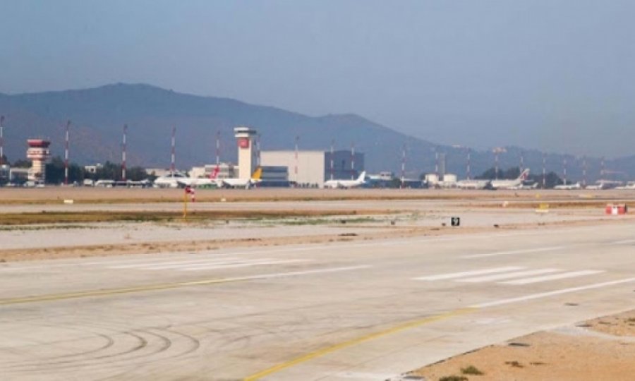 Sana Havaalanının kapalı kalması sivillerin ölümüne sebep oluyor