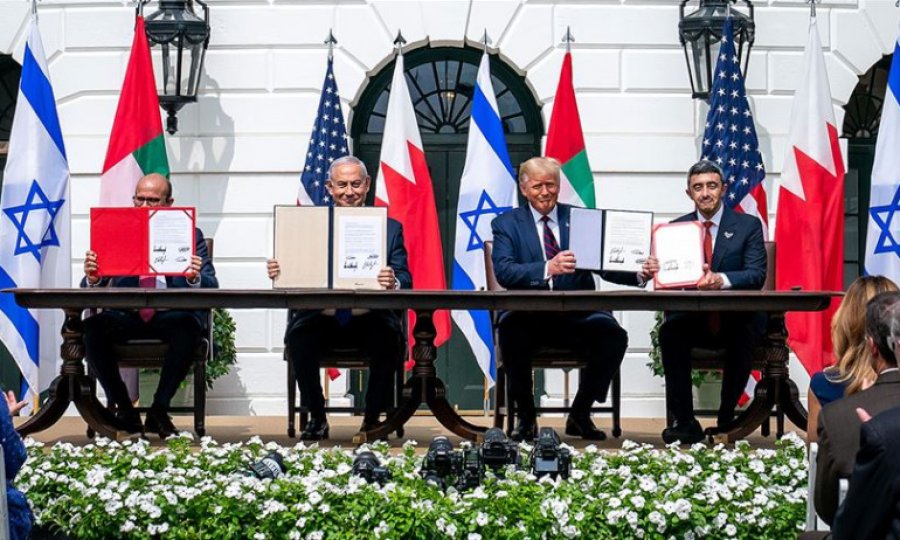 BAE kabinesi İsrail'le normalleşme anlaşmasını onayladı BAE'li bakanlar İsrail yolcusu