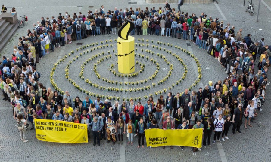 Fransa'da ifade özgürlüğü iddialarına ağır eleştiri