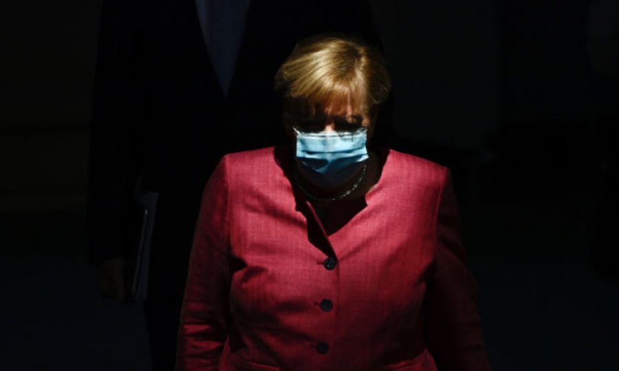 Merkel: Tünelin sonunda ışık görüyoruz