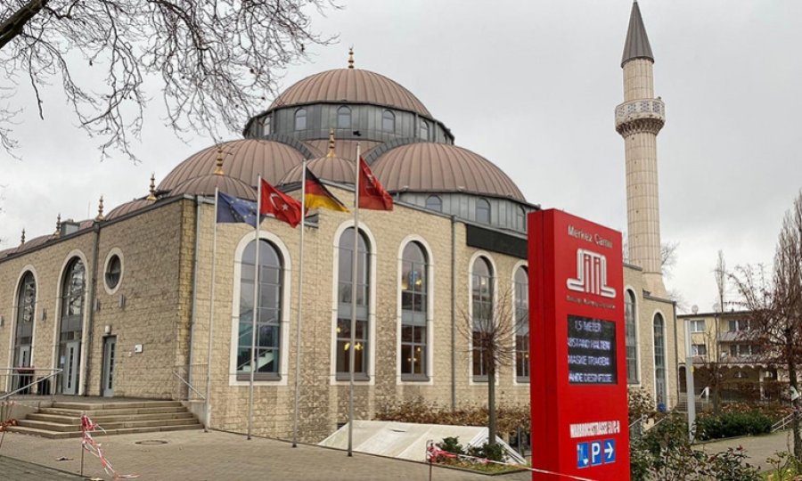 Almanya'da camiye İslamofobik içerikli mektup gönderildi