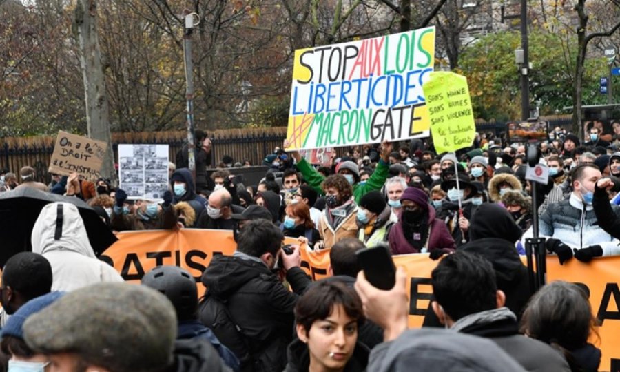 Fransa'da güvenlik yasa tasarısıyla artan İslamofobi protesto edildi