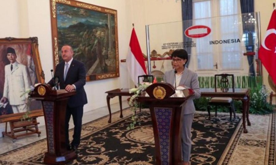 Çavuşoğlu: Endonezya'yla birlikte çalışarak ümmeti desteklemeli ve bu konularla mücadele etmeliyiz