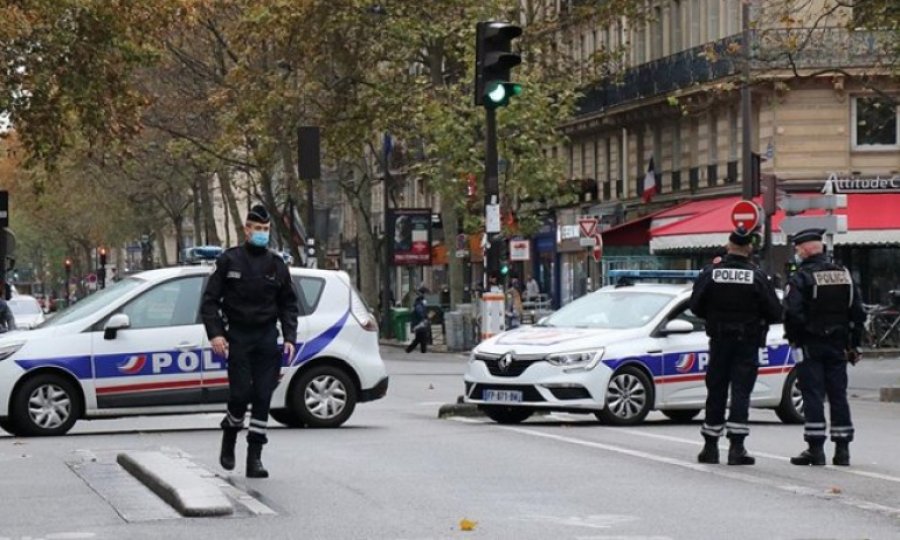 Fransa yılbaşı partilerini durdurmak için 100 bin polisi seferber etti