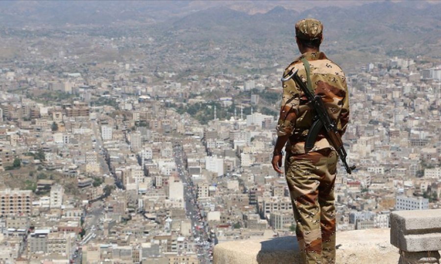 BAE Yemen'de savaşan birliklerini geri çekti!
