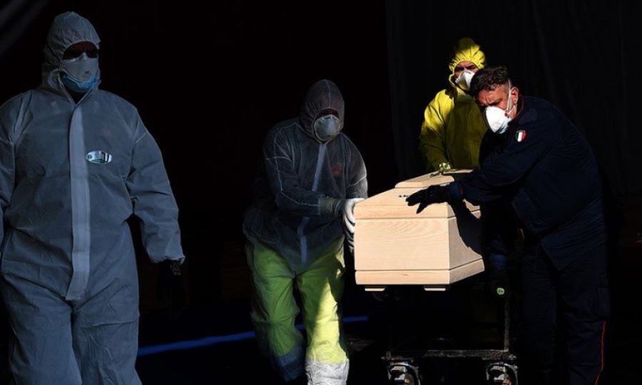 Dünya genelinde koronavirüsten hayatını kaybedenlerin sayısı 70 bini aştı