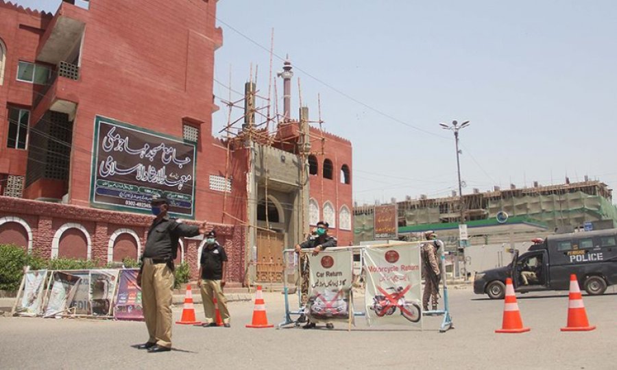 Pakistan'da Kovid-19 vaka sayısı 6 bini aştı