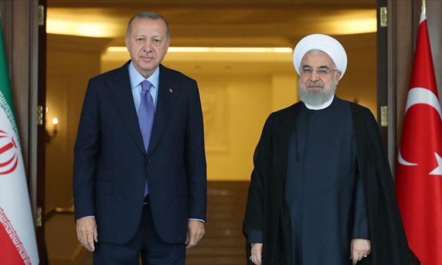 Cumhurbaşkanı Erdoğan, İran Cumhurbaşkanı Ruhani ile koronavirüsü görüştü