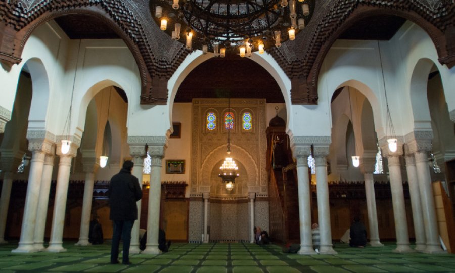 Fransa'daki Müslüman kuruluşlarından hükümete 'Müslümanlara ayrımcılık' tepkisi