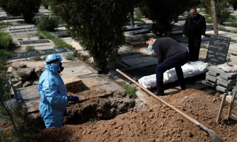 İran'da son 24 saatte koronavirüs kaynaklı 63 ölüm