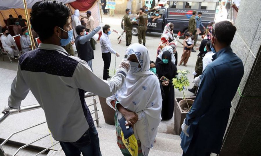 Pakistan'da Kovid-19 ölü ve vaka sayıları 12 günde 2 katını aştı