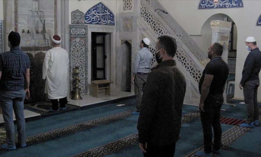Batı Trakya'da camiler yeniden ibadete açıldı