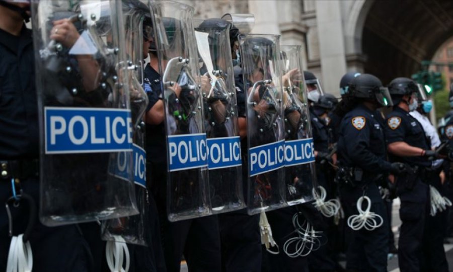 ABD'nin Seattle kentinde protestocuların oluşturduğu 'özerk bölge' polis müdahalesiyle dağıtıldı