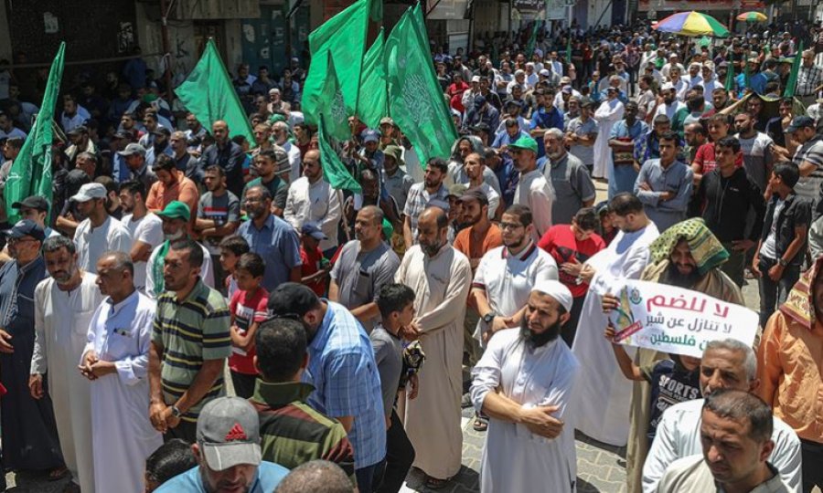 İsrail'in 'ilhak' planı Gazze'de binlerce kişinin katıldığı yürüyüşle protesto edildi