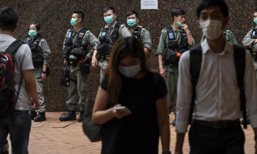 Hong Kong'da polise yeni yetkiler verildi