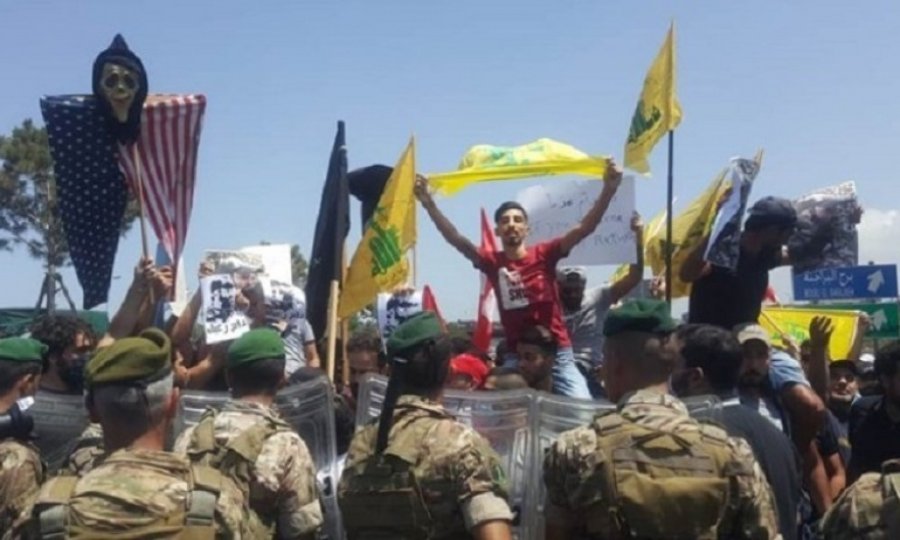 Lübnanlılar, Beyrut’ta ABD karşıtı protesto düzenledi