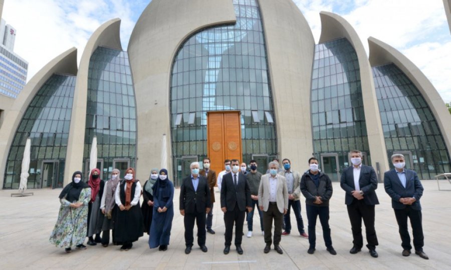  Almanya’da İslam’ı anlatacaklar: Cami rehberleri eğitmenleri geliyor