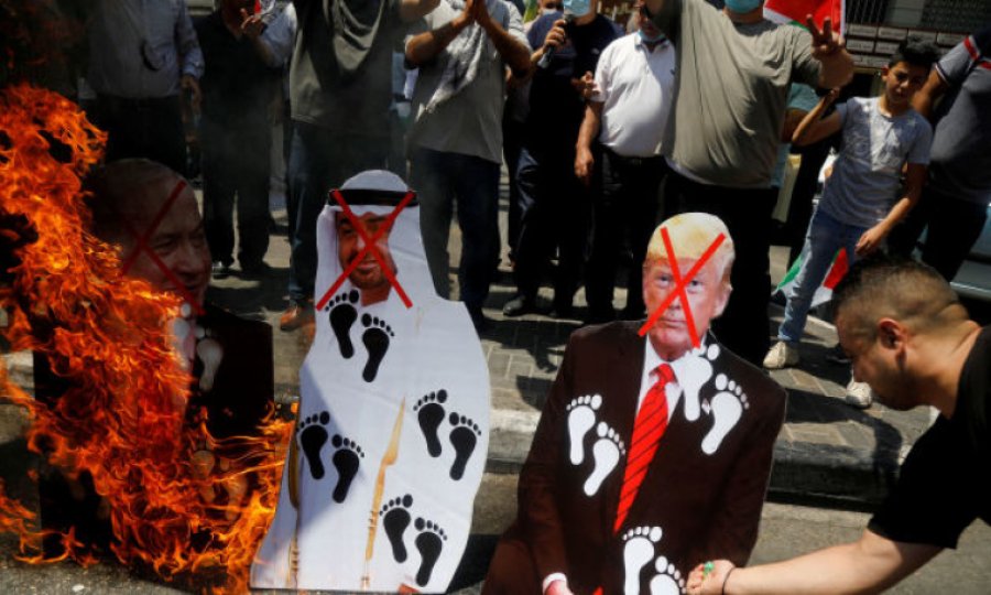 İran: BAE-İsrail anlaşması Müslümanların sırtına saplanan bir hançer