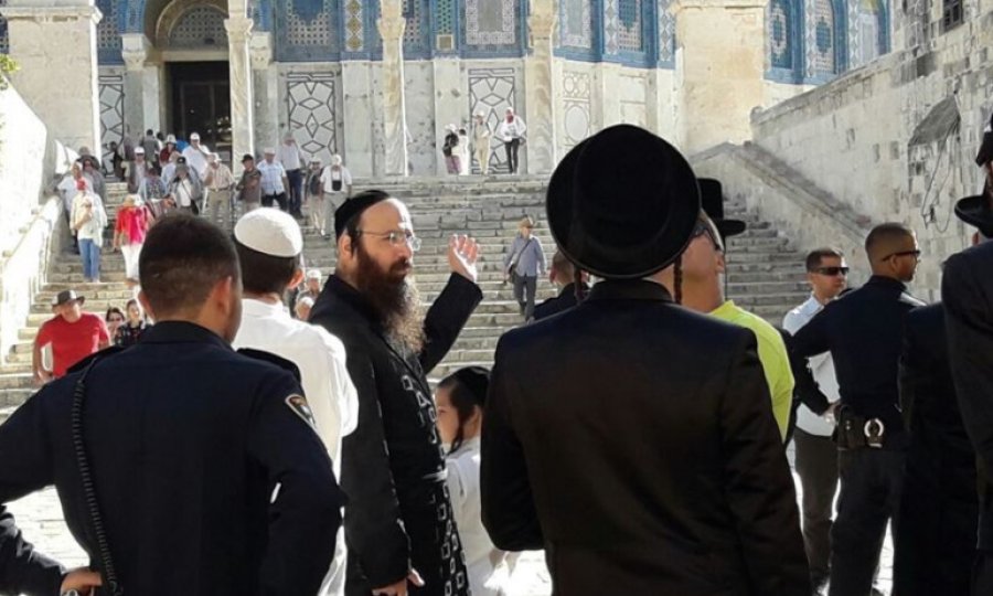 Siyonist çeteler Mescid-i Aksa'da terör estiriyor