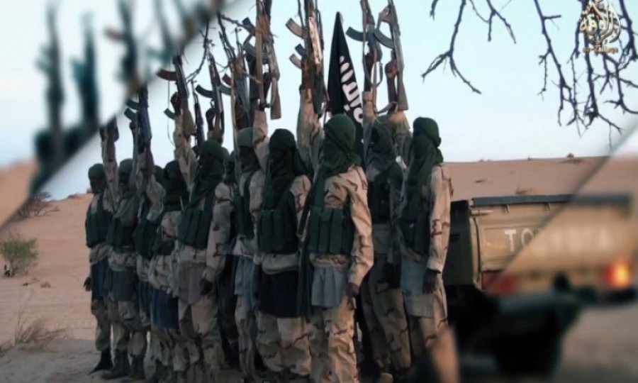 Suudi Koalisyonu Yemen'de El-Kaide'yi Kullanıyor
