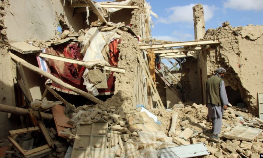 Afganistan'da hava saldırısında 20'den fazla sivil hayatını kaybetti 