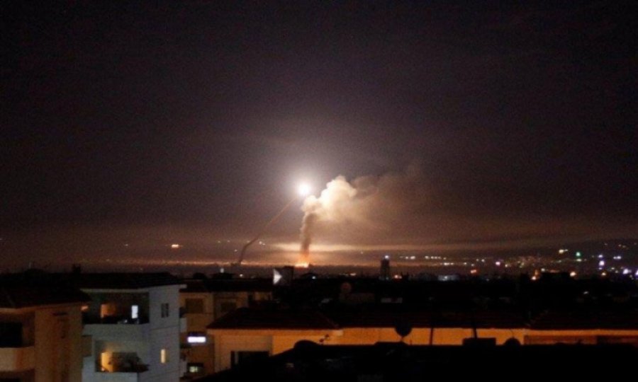 Sahada işbirlikçileri etkisiz kalan siyonist İsrail Suriye'ye hava saldırısı düzenledi
