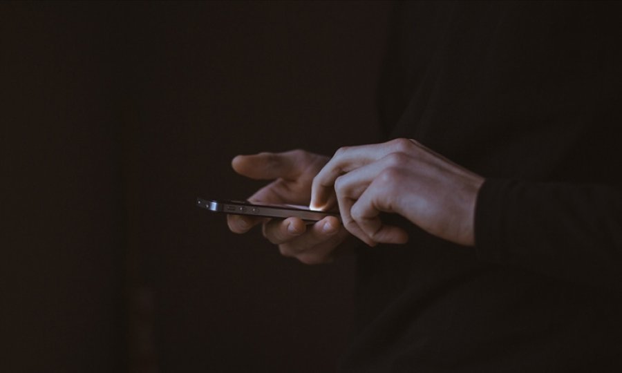 'ABD istihbarat birimleri telefonlardaki konum bilgilerini izinsiz kullanıyor'