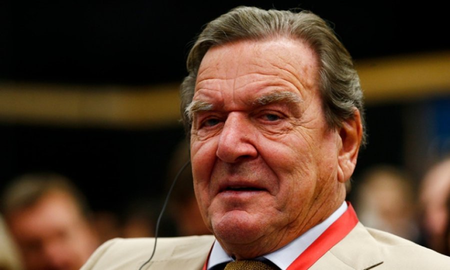 Schröder'den Avrupa'ya Türkiye'yle daha yakın iş birliği çağrısı