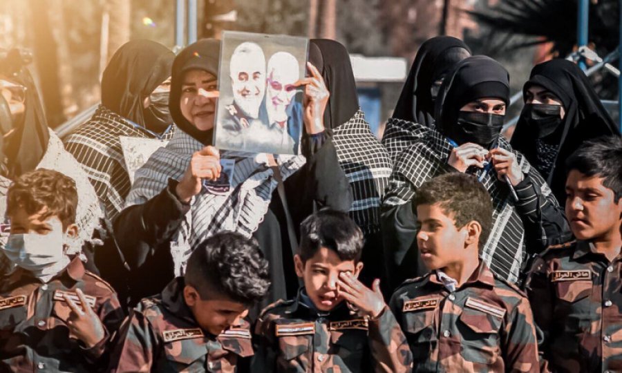 General Süleymani ve el’Mühendis’in şehadet yıldönümünde Bağdat’ta yürüyüş