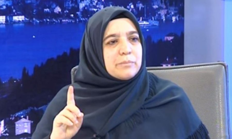 Mücahide bacının modern kadına evrilen hikayesi; para, mevki ve tesettürün terki…
