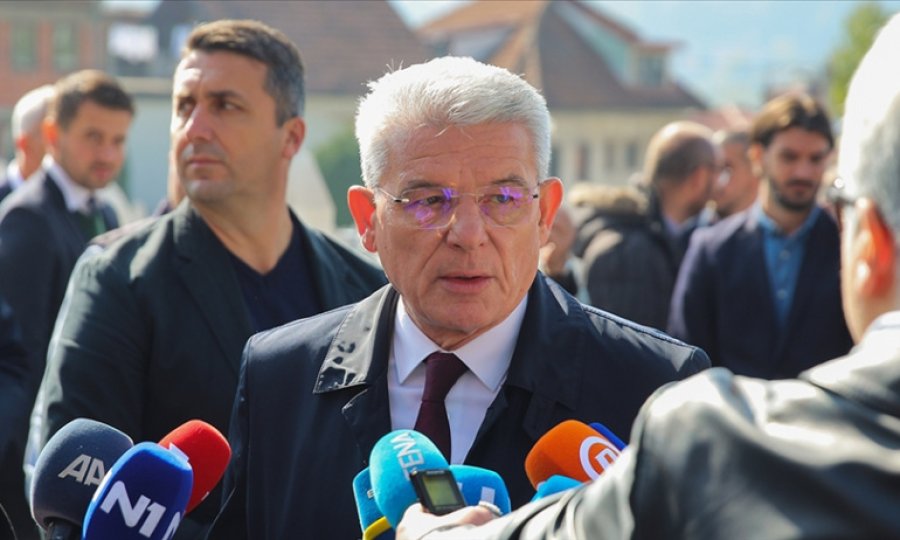 Bosna Hersek Devlet Başkanlığının Boşnak Üyesi Dzaferovic, ülkedeki siyasi krizi değerlendirdi