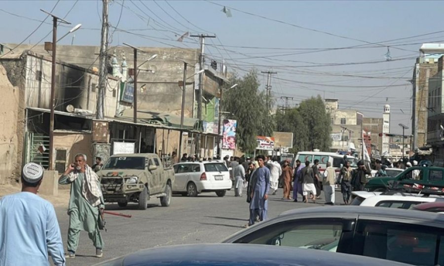 Afganistan'da camide patlama: 3 ölü, 15 yaralı