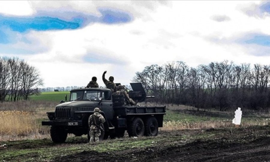 Donbas'ta patlama: 2 Ukrayna askeri öldü