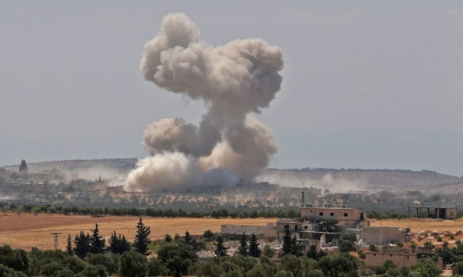Suriye ordusu Hama'da ÖSO mevzilerini vurdu