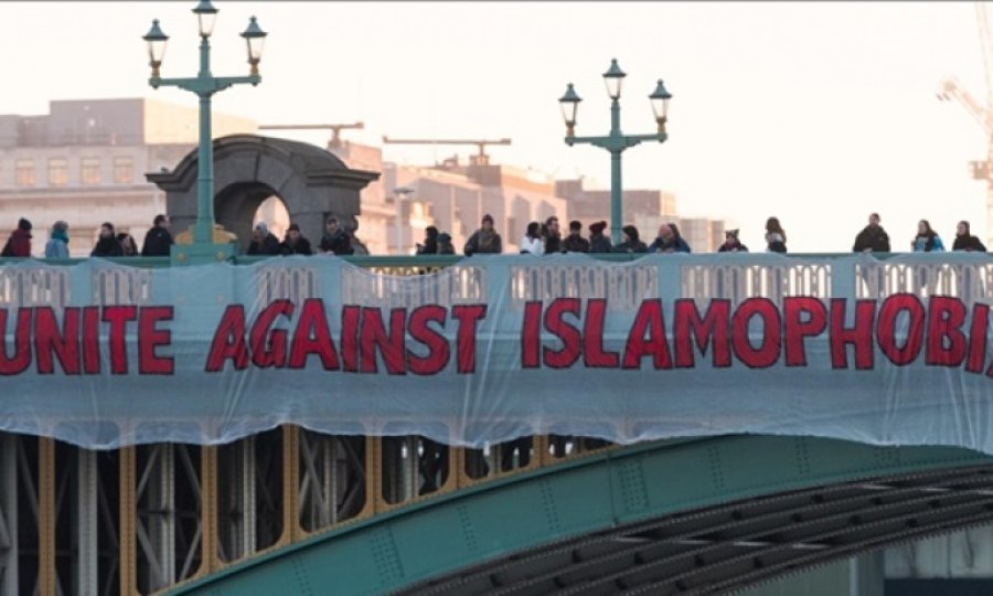 İngiliz medyası İslam'ı ve Müslümanları karalıyor