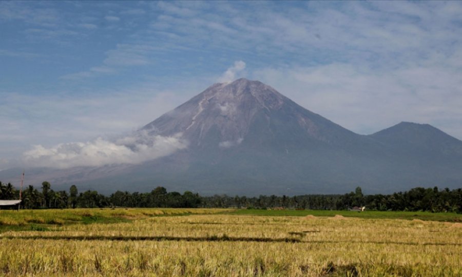 Semeru Yanardağı'ndaki patlamada ölü sayısı 48'e çıktı