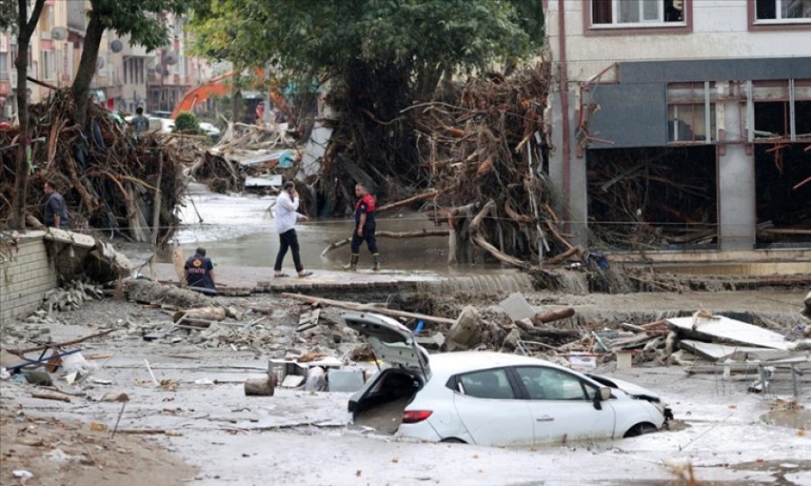 2021'in 'en pahalı' hava olayları hesaplandı, toplam maliyet 170 milyar doları geçti
