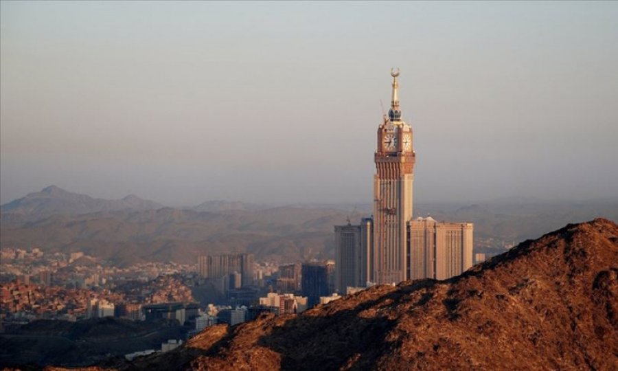 Suudi Arabistan 20 ülkeden gelişleri askıya aldı
