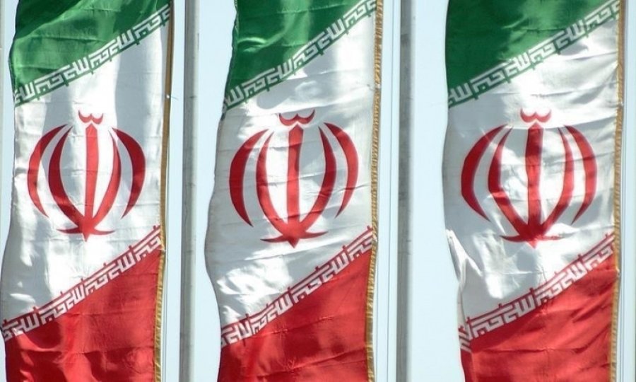 İran, Irak'a açılan iki sınır kapısını kapatıyor