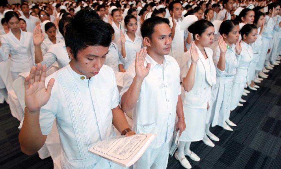 Filipinler'den İngiltere ve Almanya'ya aşı karşılığı hemşire teklifi