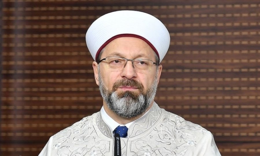 Diyanet İşleri Başkanı Erbaş, Kovid-19 testinin pozitif çıktığını açıkladı