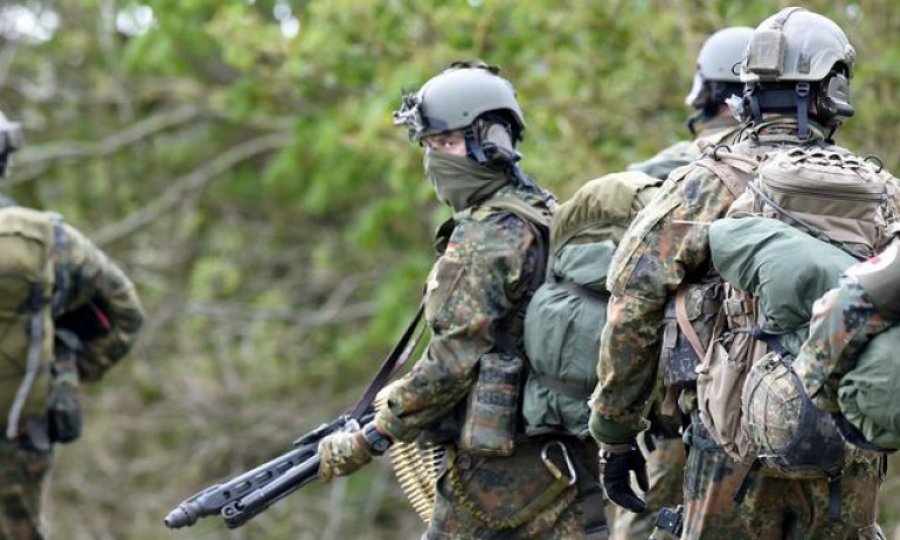 Almanya'da aşırı sağ skandalda karar açıklandı