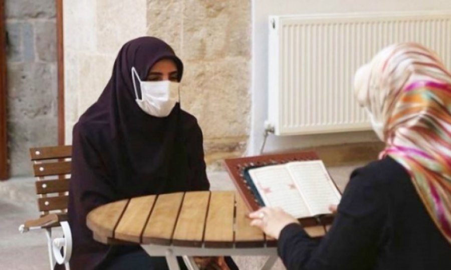 Yıllar sonra üniversite bitiren annenin azmi
