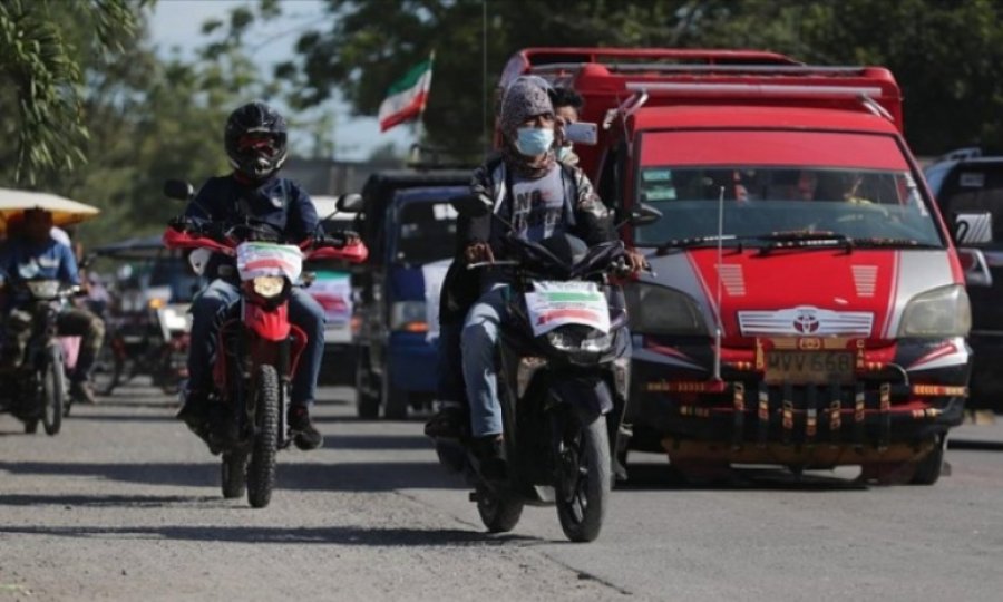 Filipinler'deki Müslüman bölge için konvoy düzenlendi
