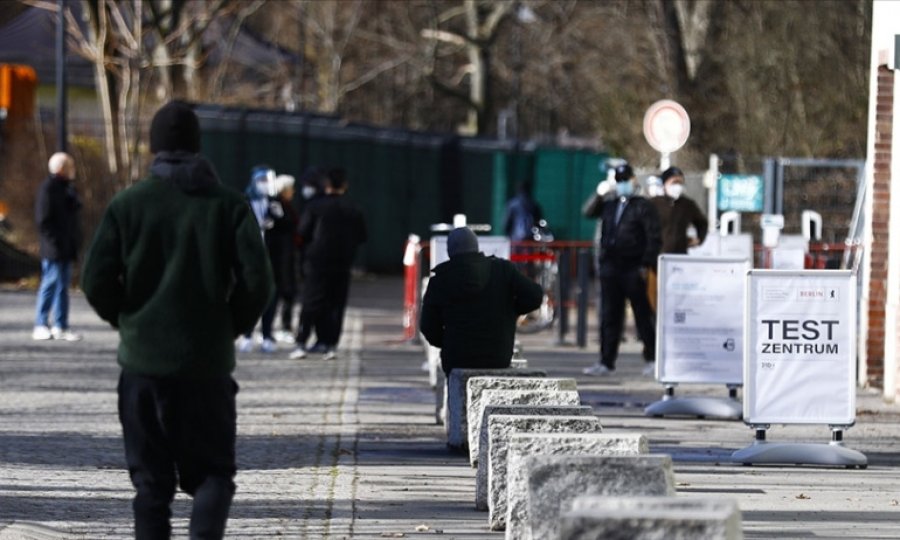 Almanya'da Kovid-19'dan ölenlerin sayısı 75 bini geçti
