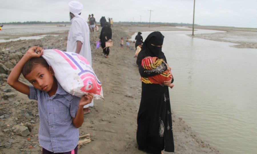 Mülteci kamplarında kalan Arakanlı Müslümanların yaşam mücadelesi sürüyor