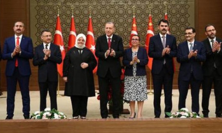 Kabine revizyonu siyasi hamle mi, iç çekişme mi?