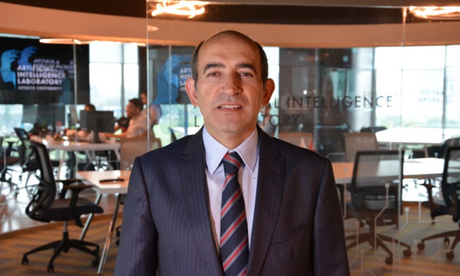 Melih Bulu, İletişim Fakültesi'ne de dekan olmuş