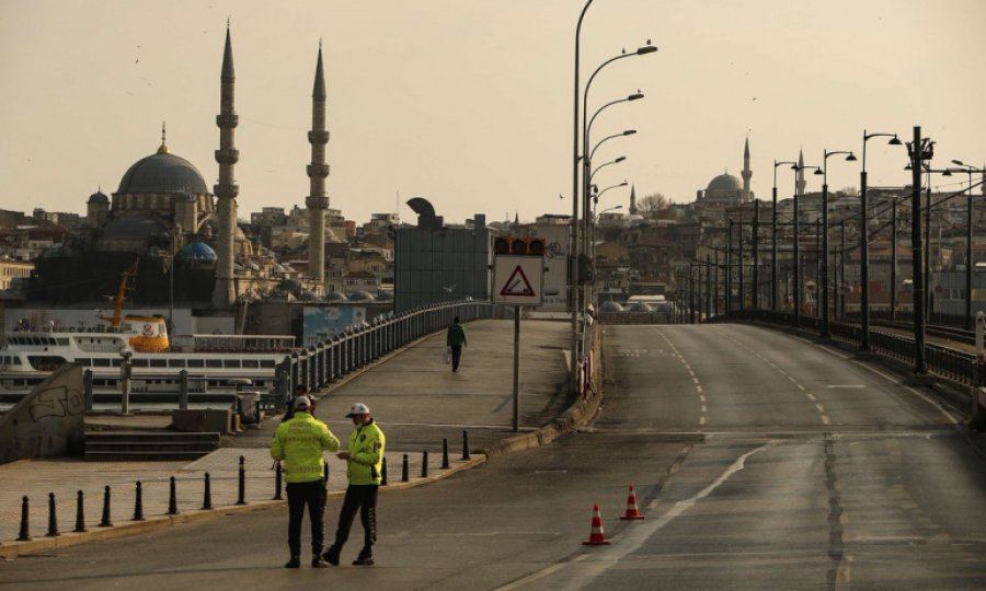 Türkiye genelinde 82 saatlik sokağa çıkma kısıtlaması başladı